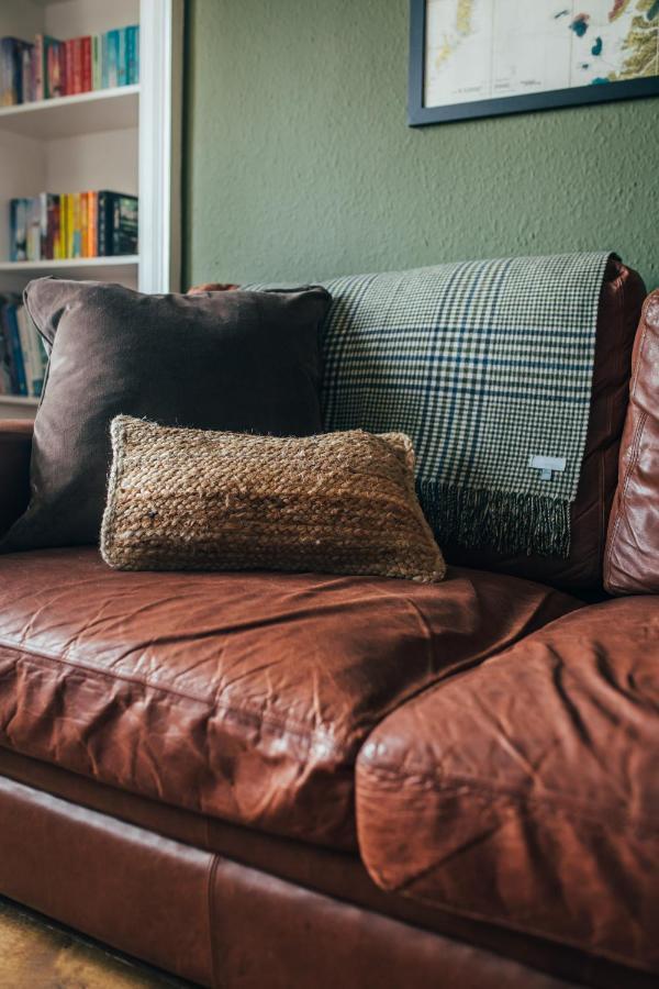 The Main Street Burrow - Your Perfect Hideaway St Boswells Eksteriør bilde